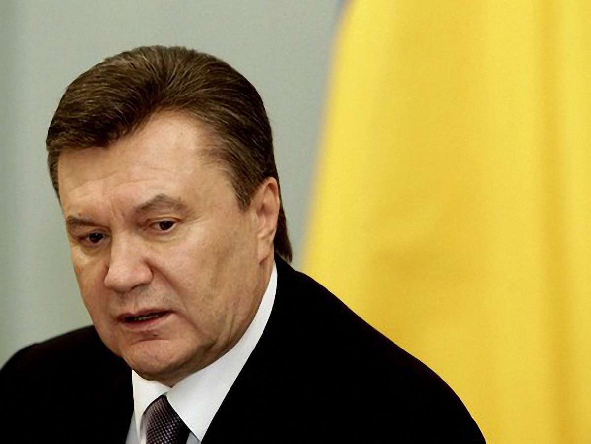 Янукович нагородив орденом секретаря Азарова