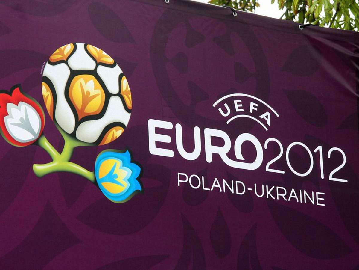 The Independent: Євро-2012 може повернути "помаранчеву революцію" у потрібне русло