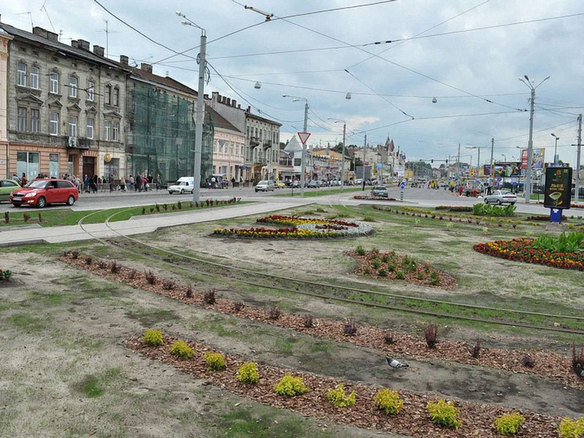 Напередодні Євро привокзальна площа готова до зустрічі туристів