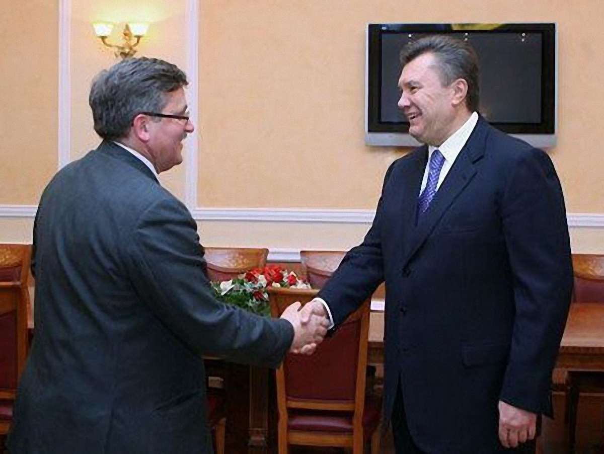 Янукович і Коморовський понад годину спілкувались у Варшаві  