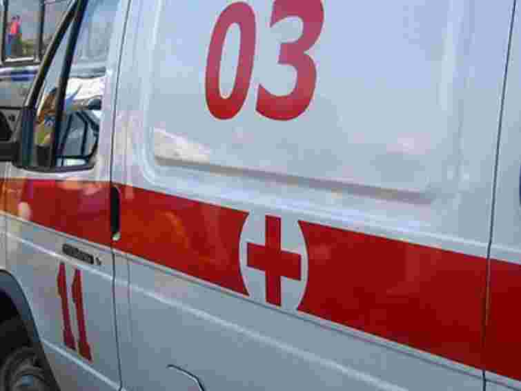 На Хмельниччині на дітей впала стіна: загинула дитина