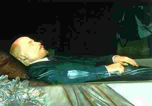 Міністр культури Росії хоче поховати тіло Леніна