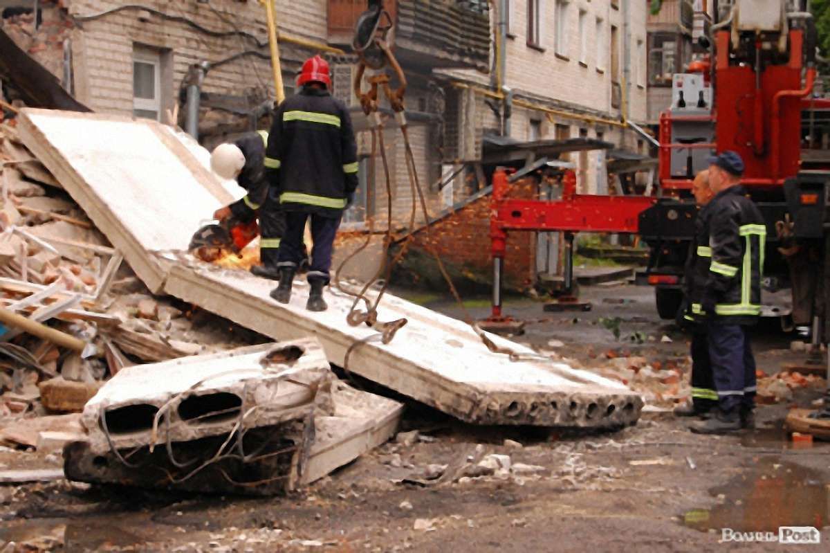 У Луцьку обвалився житловий будинок: 1 особа загинула