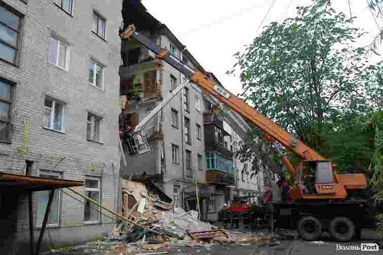 Знайдено другу жертву під завалами будинку в Луцьку