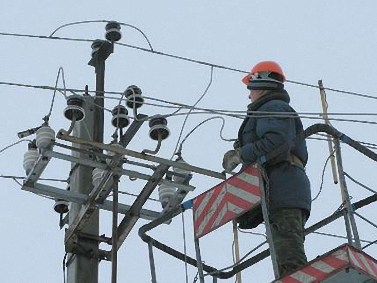 В Україні через негоду знеструмлено 426 населених пунктів