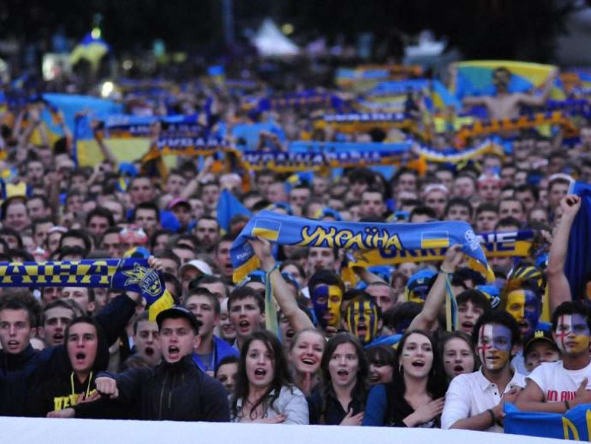 Як Львів святкував перемогу збірної України над Швецією. Відео
