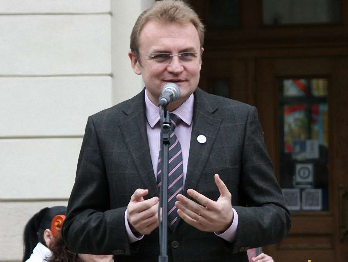В УЄФА подивовані чистотою у Львові, - мер