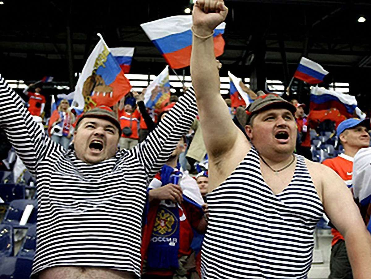 Російські фани пройдуть маршем по Варшаві