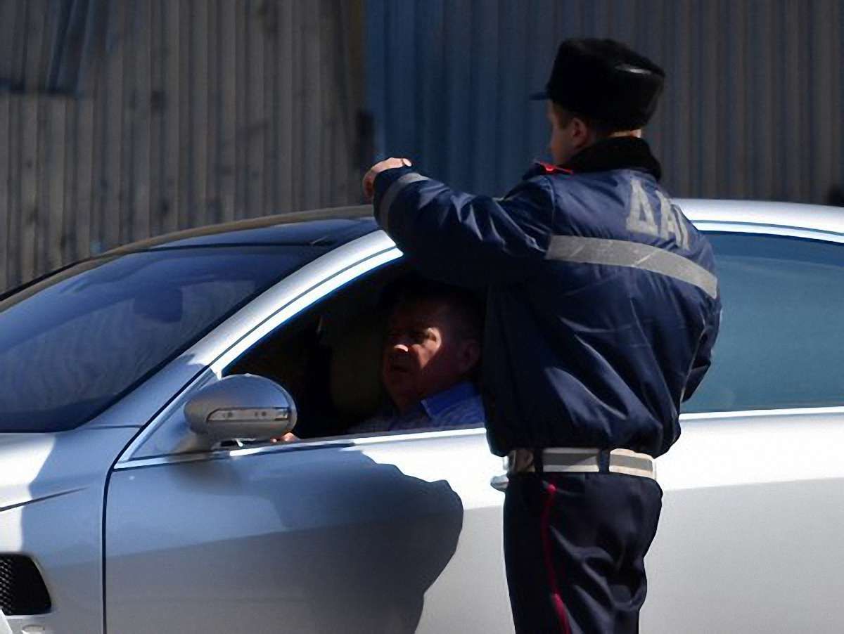 ДАІ Львова виявила підроблені перепустки Євро-2012