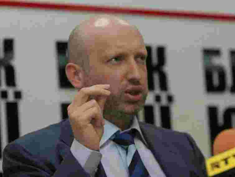 Турчинов: Вирішення мовного питання можна затягнути бійкою