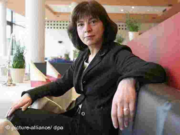 Рішення про проведення Євро-2012 в Україні було політичним, – європарламент