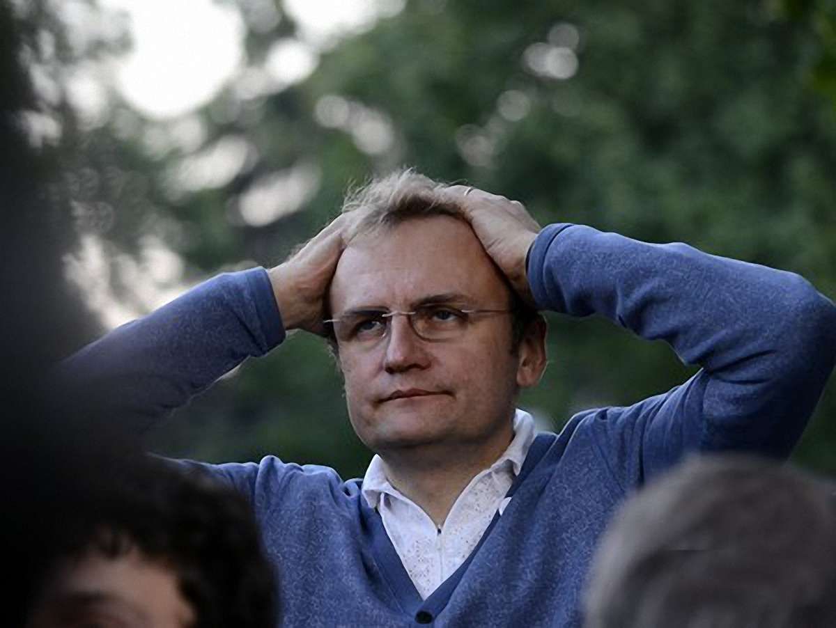 Мер Львова вболіває за збірну у фан-зоні