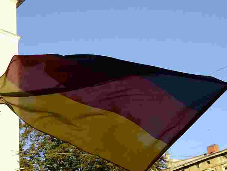 У Львові на матчі Німеччина-Данія переважає німецька символіка