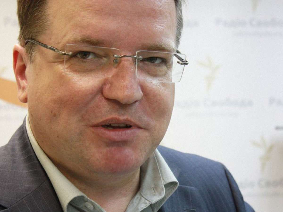 Регіонал запевняє, що в Україні багаті таки нагодують бідних