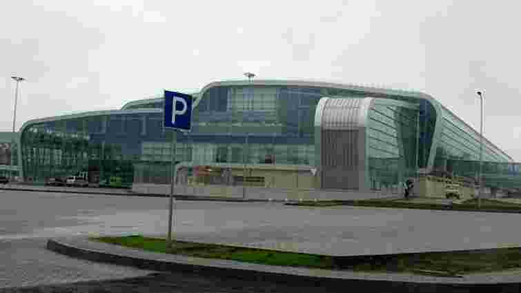 За добу аеропорт у Львові прийняв 49 чартерів з уболівальниками