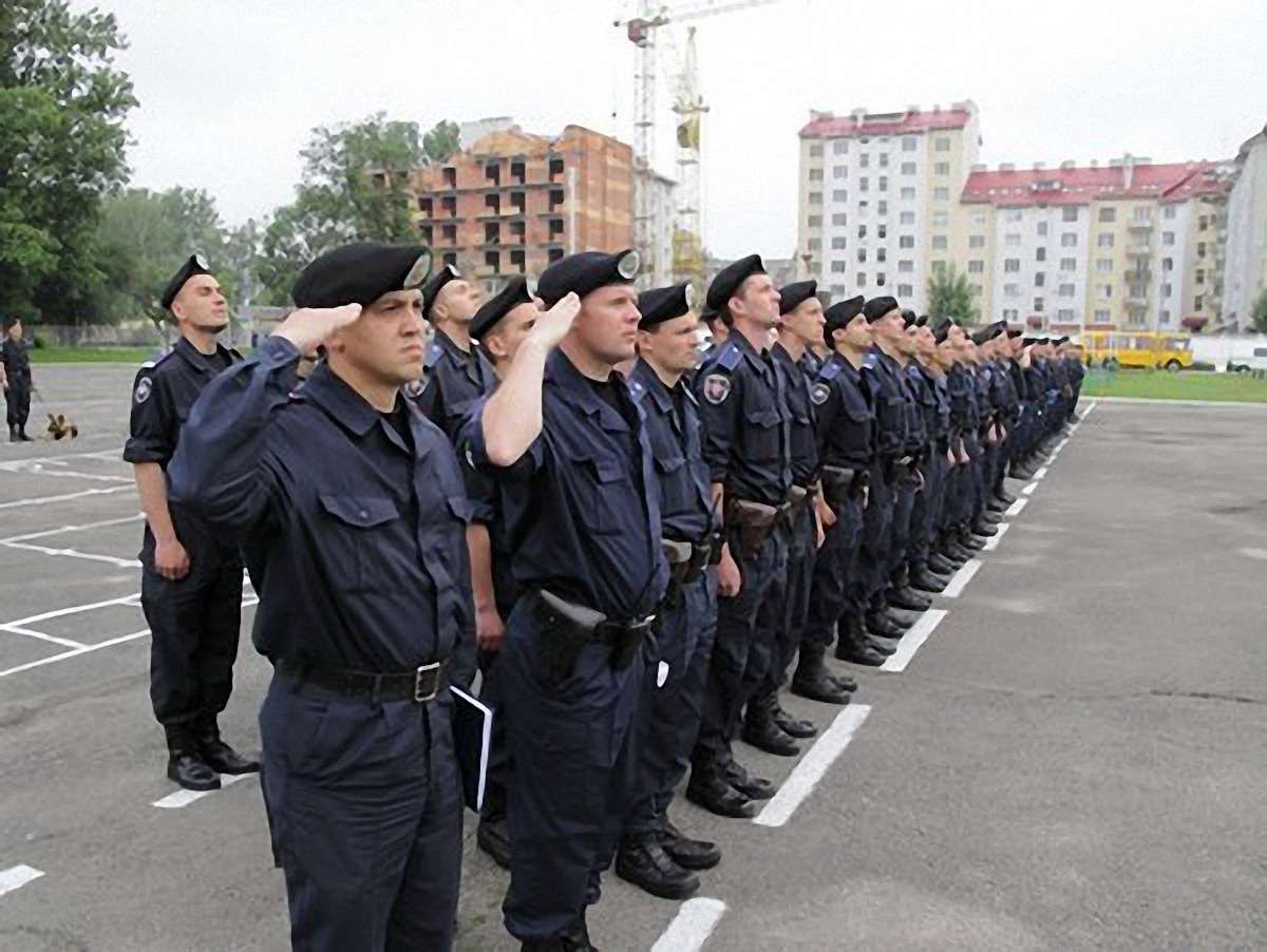 Вулиці Львова щоденно патрулюватимуть 450 військових 