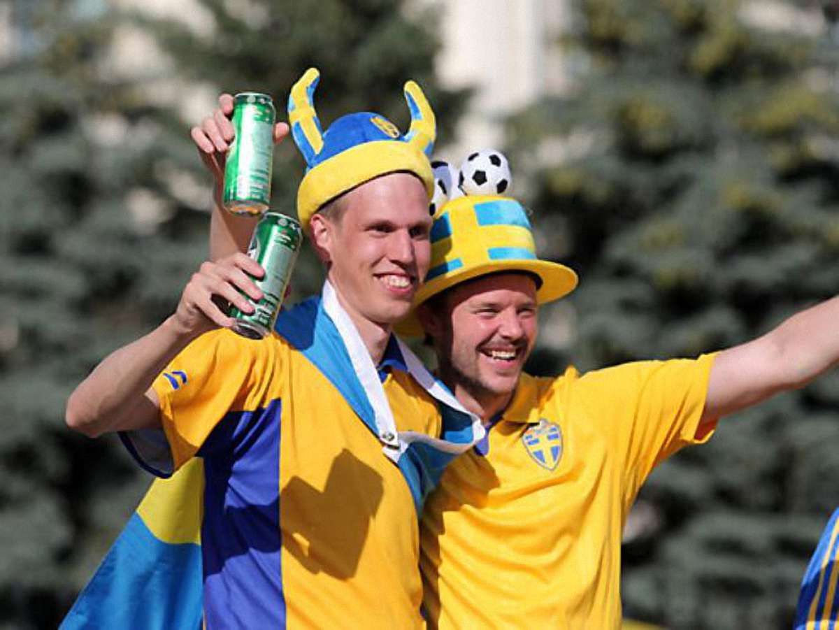 Київ – наше місто!  – шведські фани у столиці