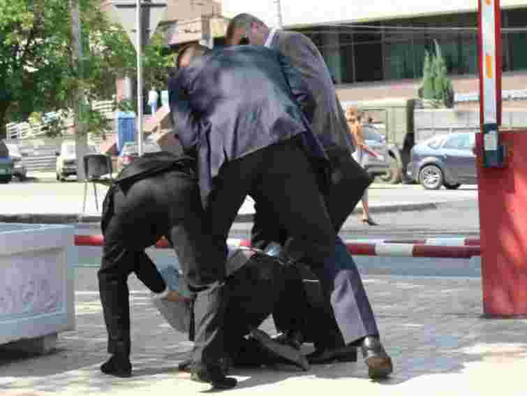 Донецький журналіст зізнався у замаху на губернатора «для самозбереження»