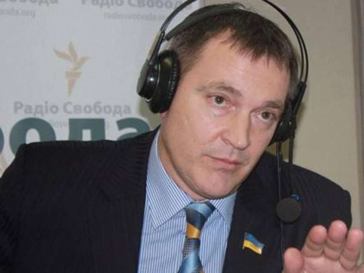 ПР спробує включити двомовність у Конституцію