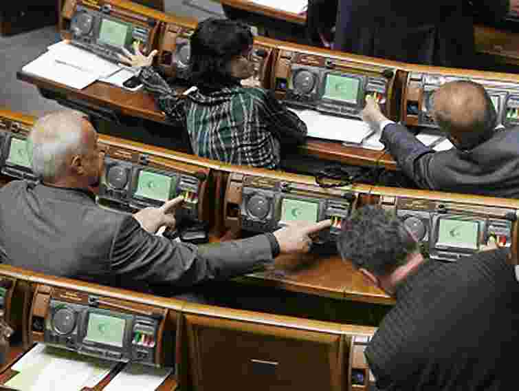 Закон "Про регламент Верховної Ради" треба змінювати, - нардеп