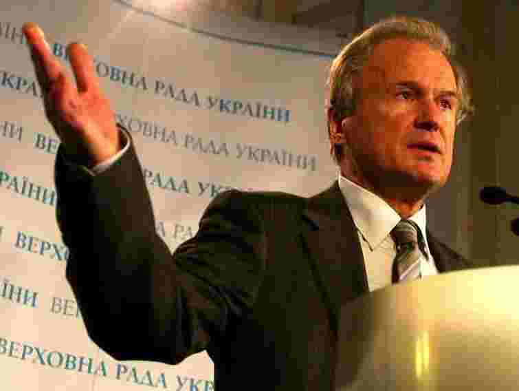 Європейська хартія захищає мови народів без державності, - Костенко