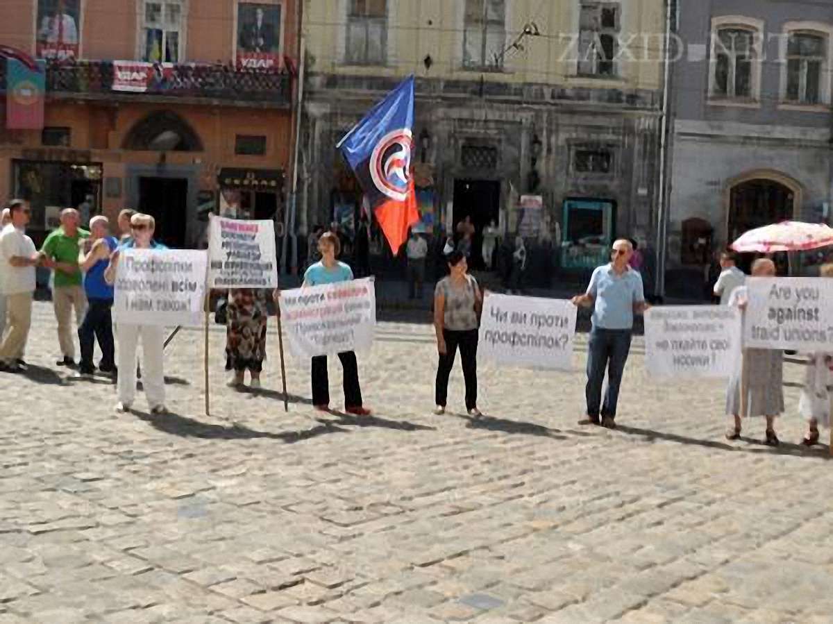За захоплення майна підприємців на ринках Львова порушили справи