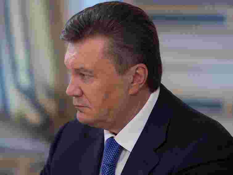 Янукович обіцяє докласти зусиль, щоб молодь пишалась країною