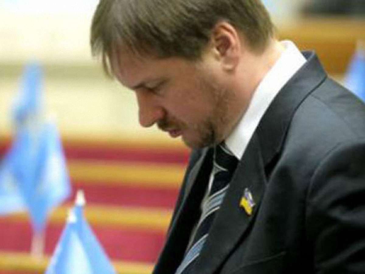 Регіонали протиснуть мовний законопроект до кінця сесії, - Чорновіл