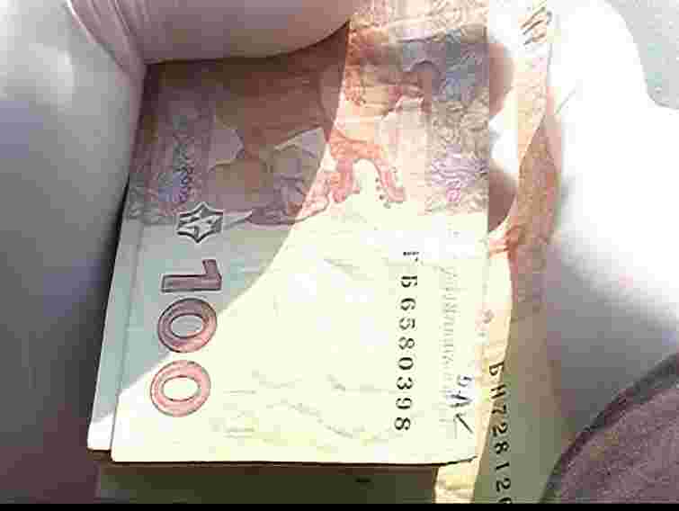 У Львові травматолог вимагав хабар за довідку