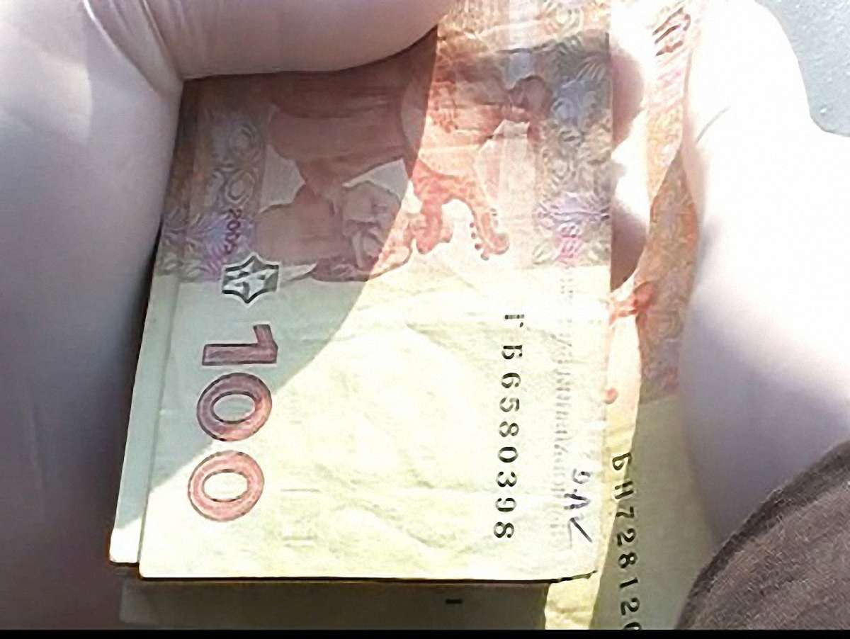 У Львові травматолог вимагав хабар за довідку