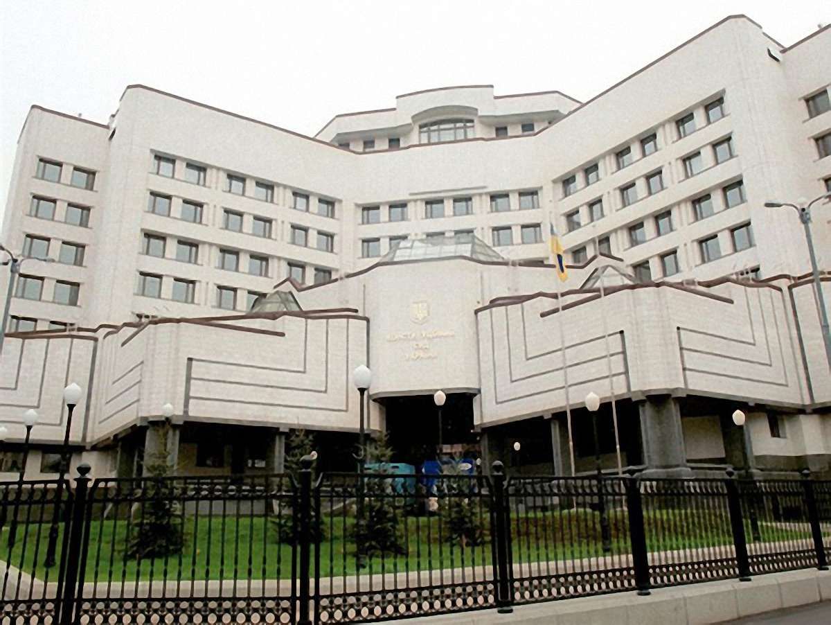 Кравчук: Рада може покарати КС за Конституцію 1996 року