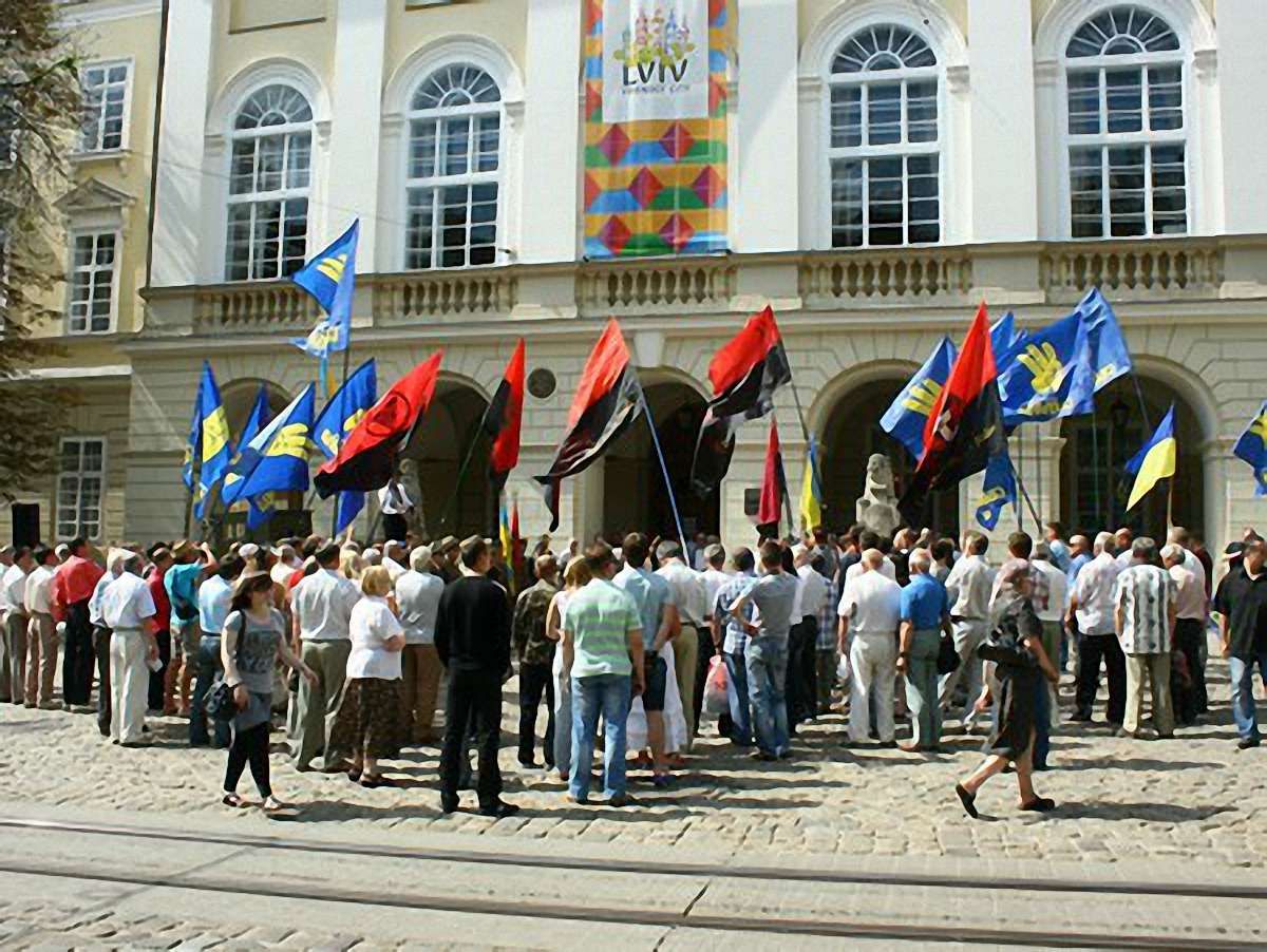 Де немає української мови, там закінчується Україна, - з мітингу у Львові