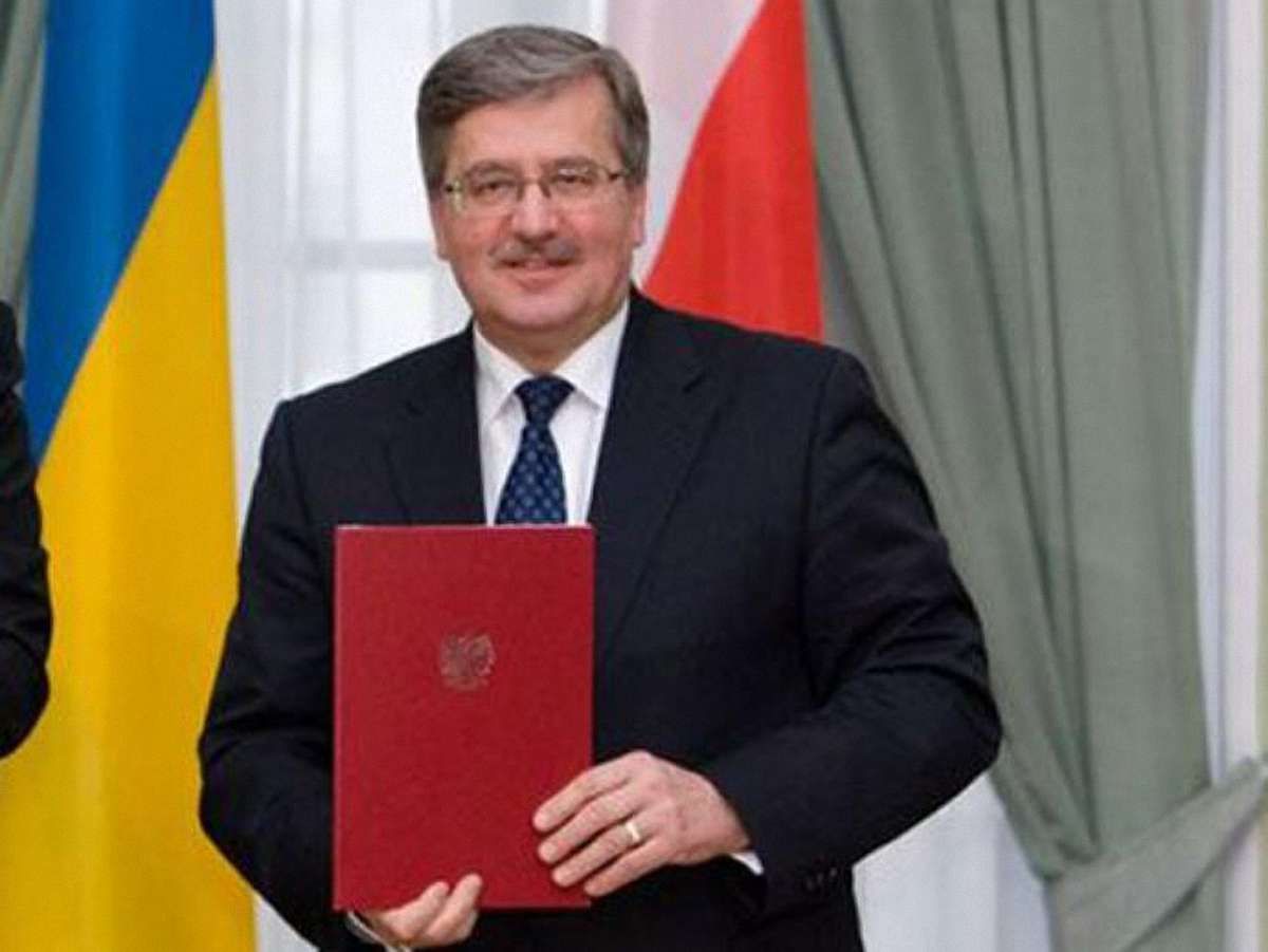 Коморовський у Києві перед фіналом Євро зустрінеться з опозицією