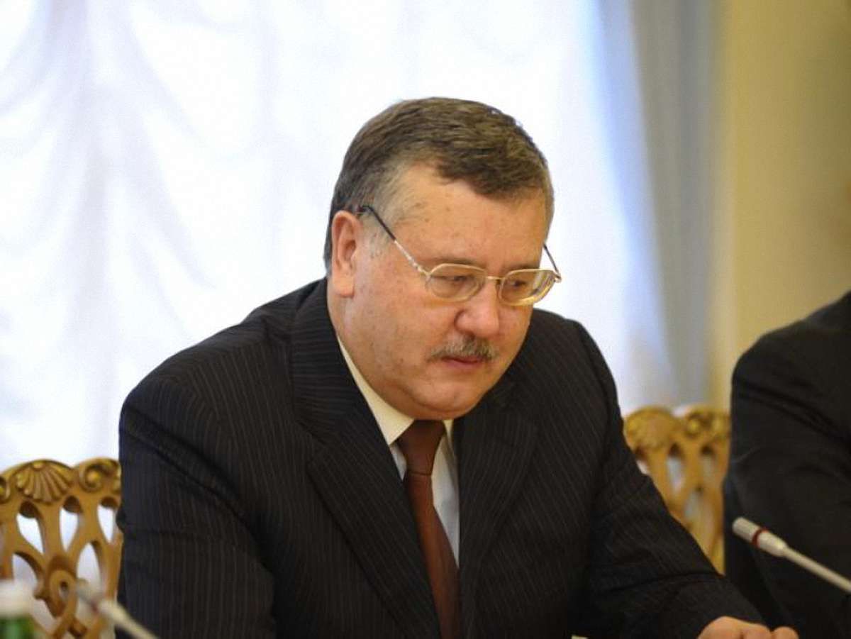Гриценко: В команді Януковича – мінімум 5 охочих стати президентом