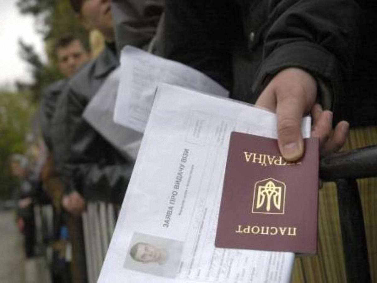 У Польщі легалізувалися майже тисяча українців