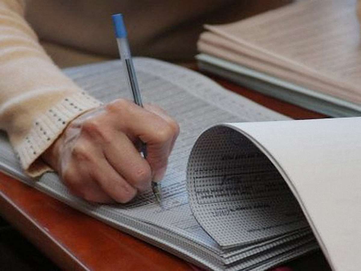 Львівські регіонали просять грошей на навчання членів виборчих комісій