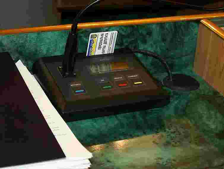 Панькевич хоче знати, чому депутати не ходять на сесії