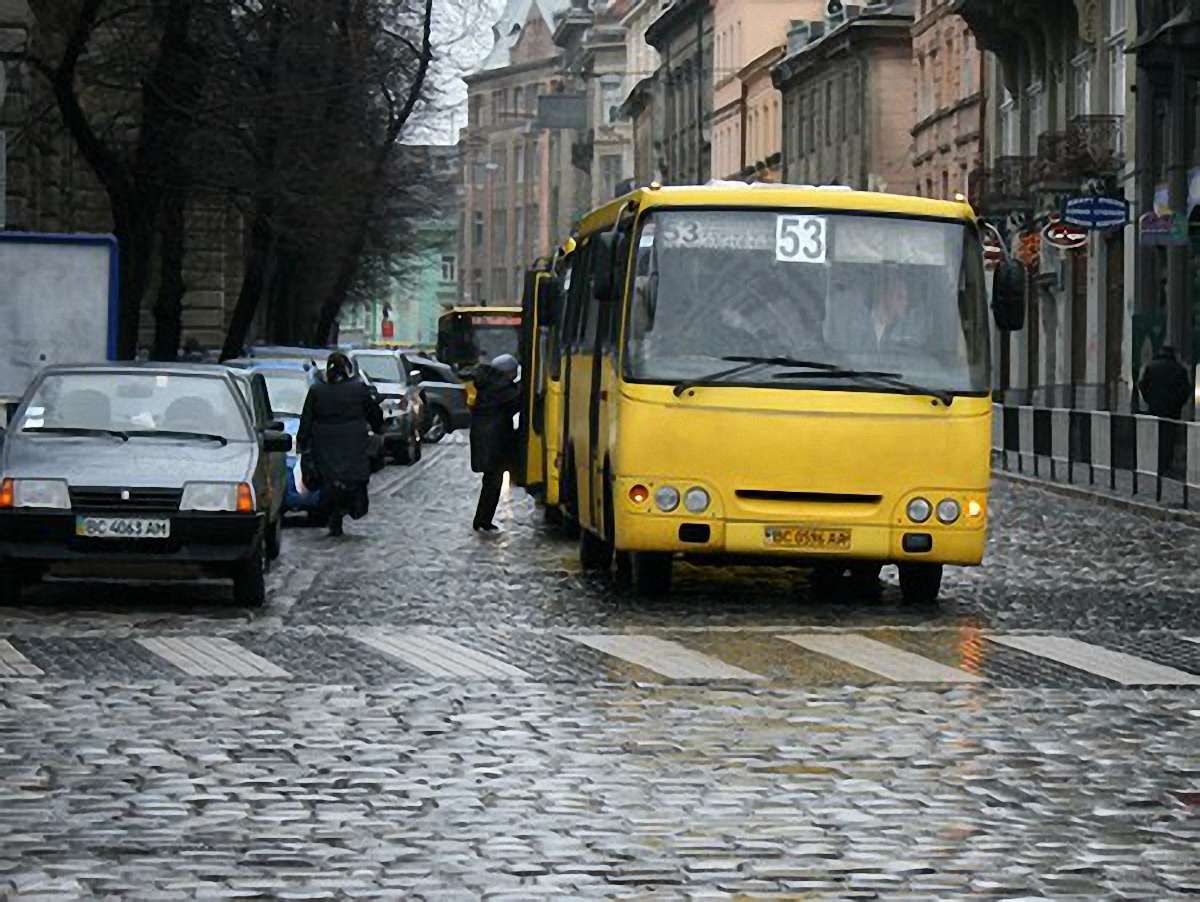 Садовий проти підняття тарифів на проїзд у маршрутках 