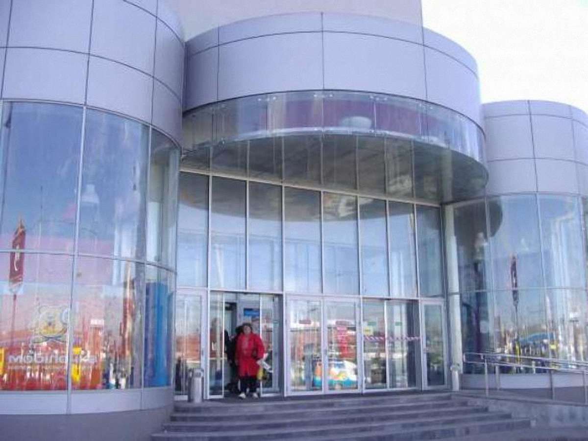 У Львові замінували ТЦ «Скриня»