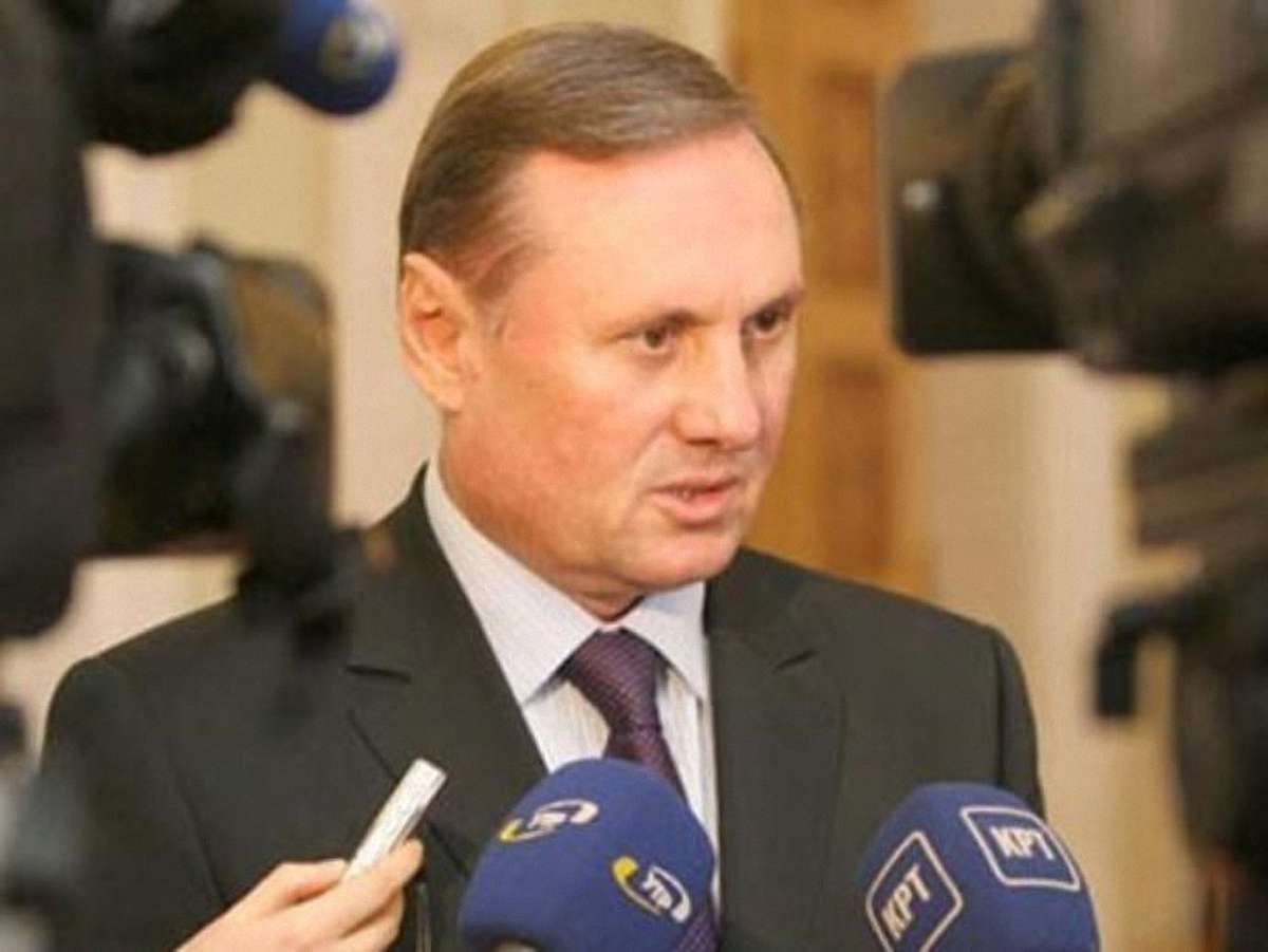 Регіонали вважають відставки парламентарів емоційним рішенням