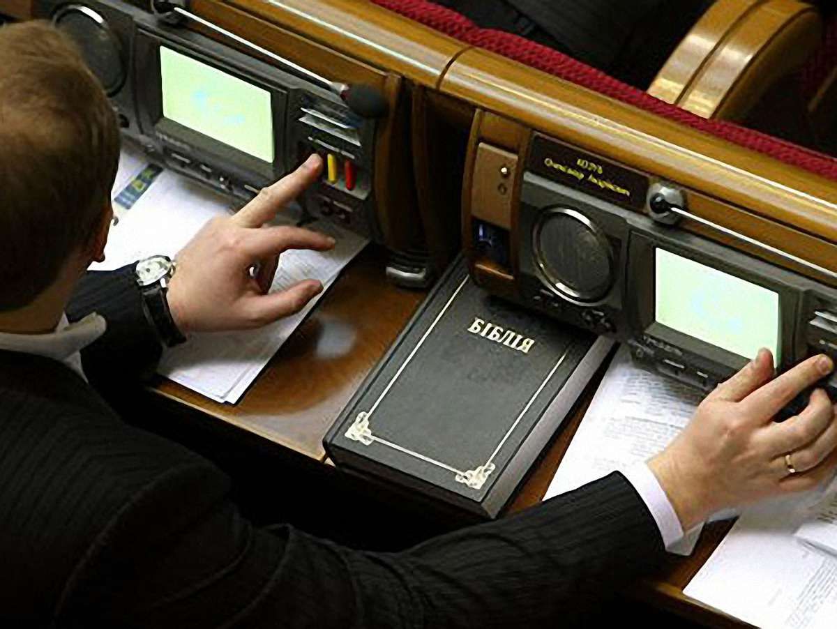 Рада виділила мільярд гривень на відеокамери на дільницях