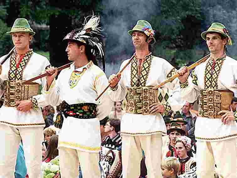 На Прикарпатті вимагатимуть для гуцульської статусу регіональної