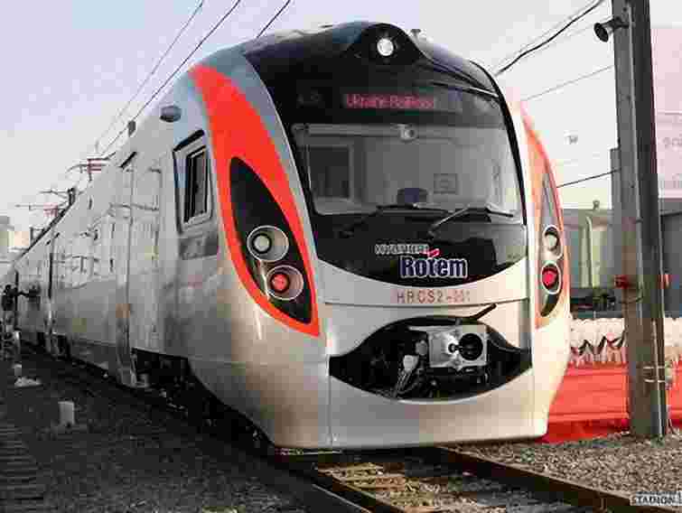 Рада здешевила на 16% вартість квитків у швидкісних потягах