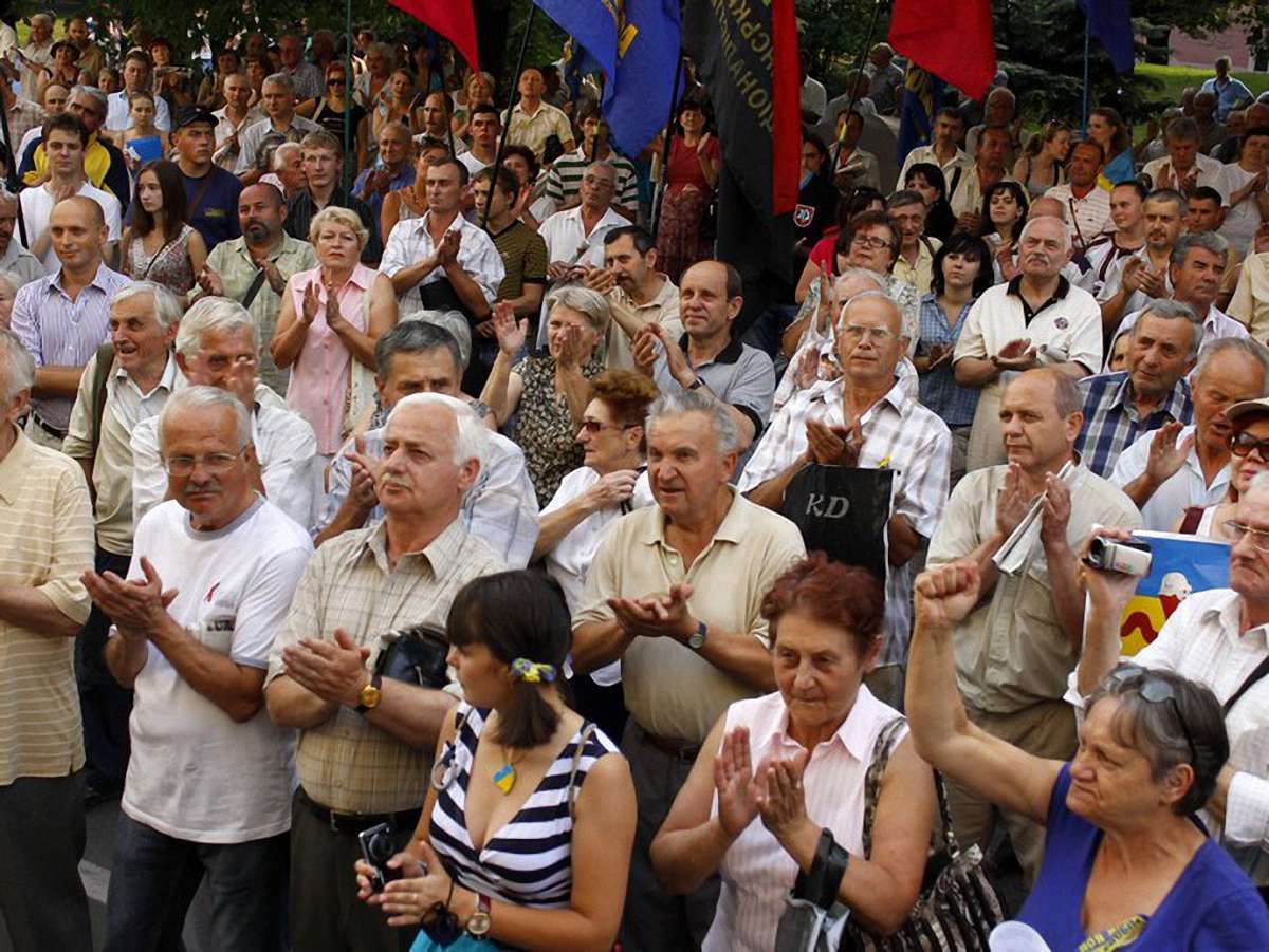 У Львові відбулося віче на захист української мови