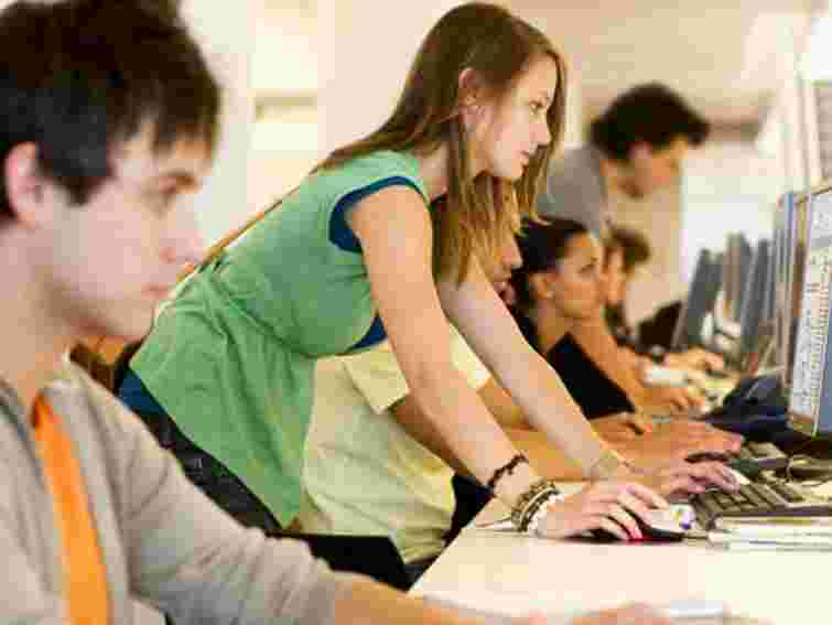 Понад 113 тисяч абітурієнтів уже подали заяви на вступ