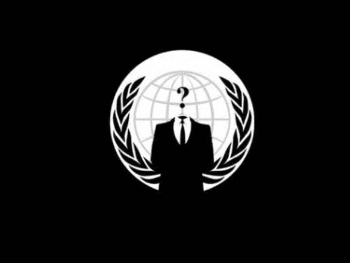 Anonymous погрожують владі хакерськими атаками через мову