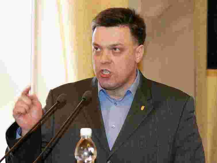 Тягнибок: Завтра влада сяде нації на карка