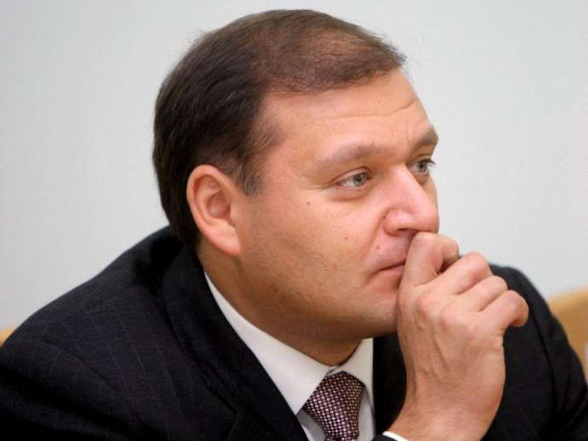 Добкін: Яценюк перетворюється на Вітренко у вишиванці