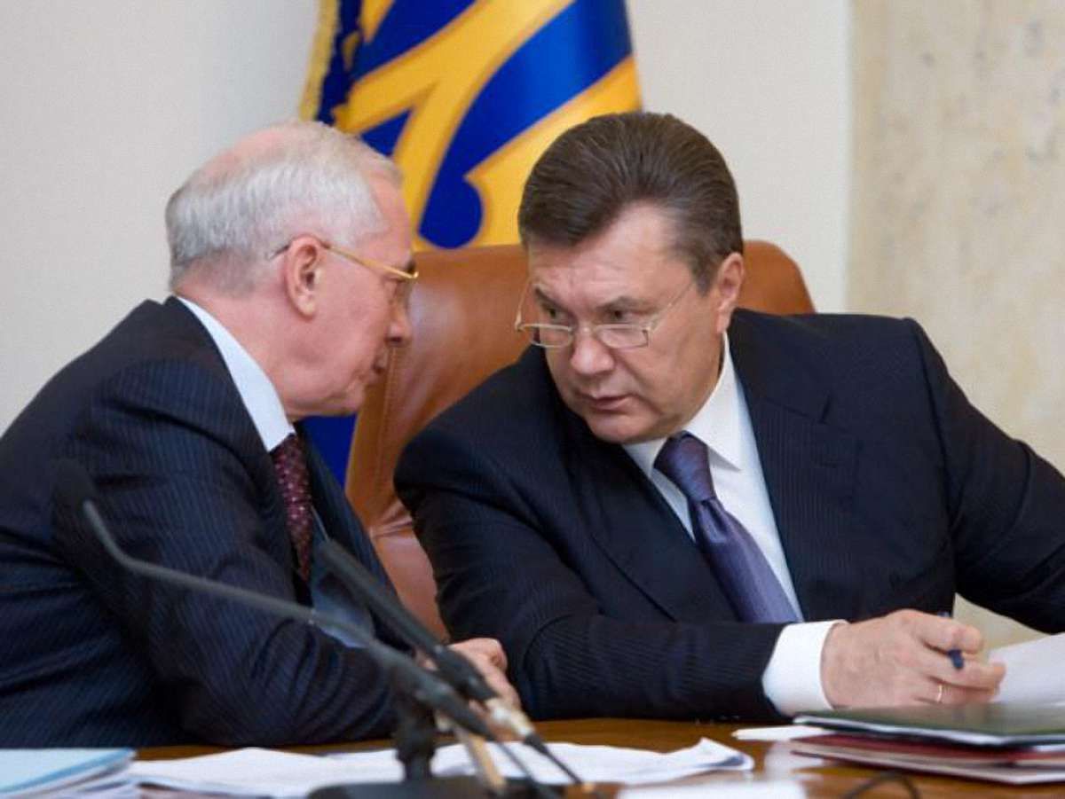 Азаров до уродин Януковича виконає всі його доручення 