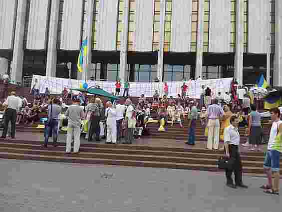 У Києві продовжують голодувати проти мовного закону